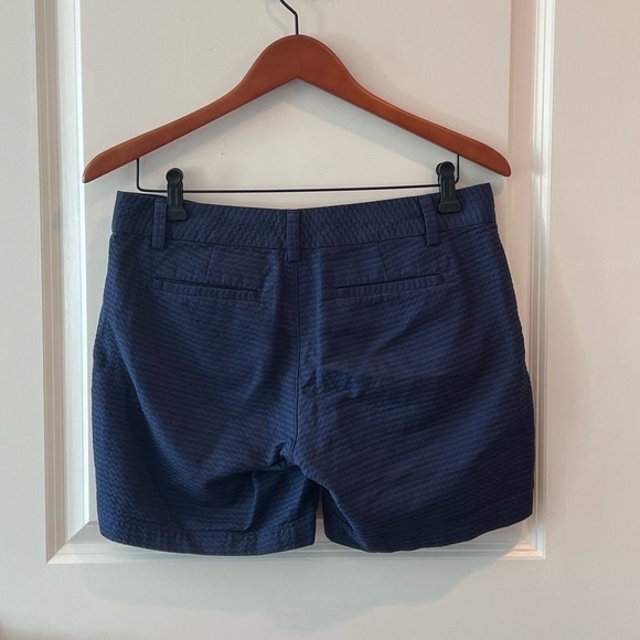 Lilly Pulitzer Jayne Short in True Navy - Picture 7 of 14